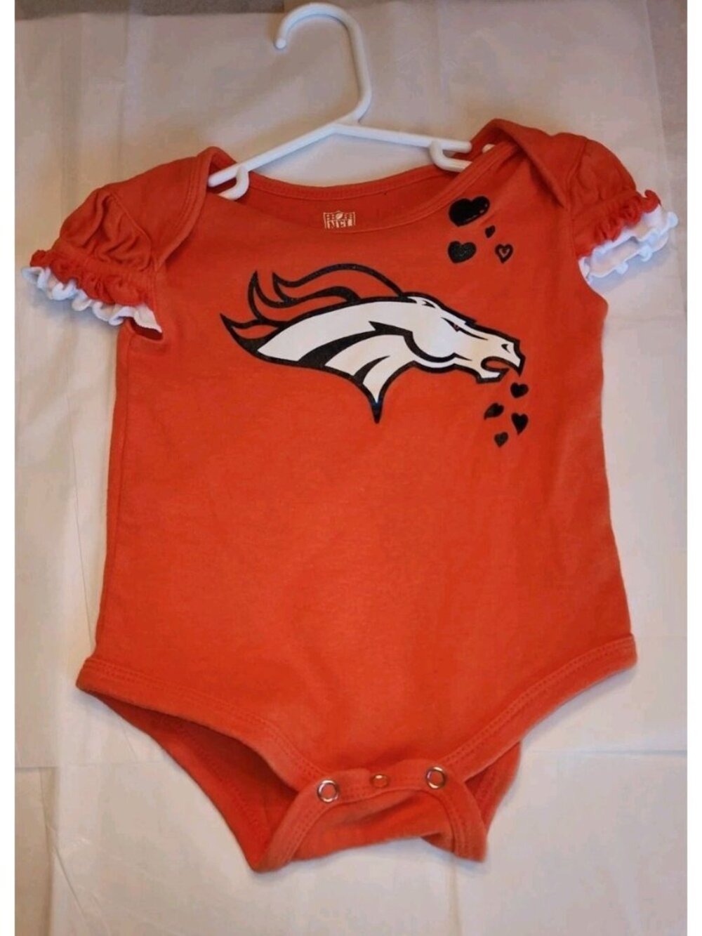 NFL Team Apparel GIRLS Infant Orange DENVER BRONCOS One Piece Size 3-6 Months